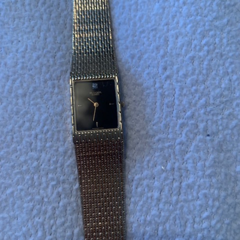 Bulk a vintage gold watch